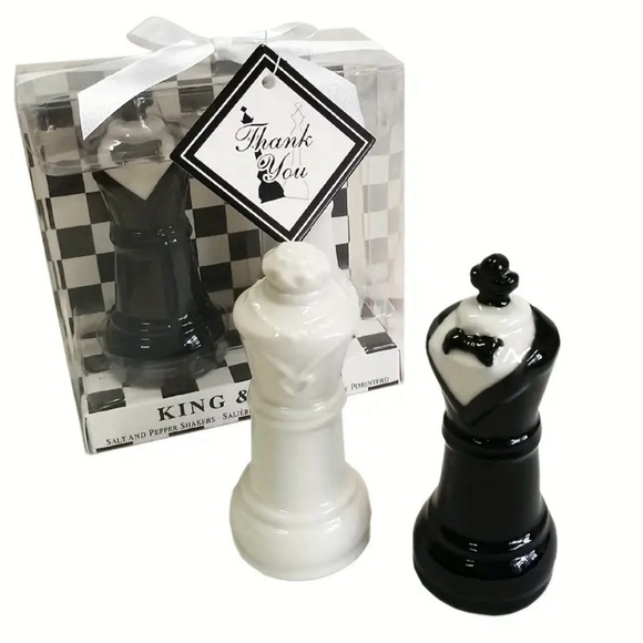 King & Queen Chess Piece Salt and Pepper Shakers - Black & White - Picture 2 of 8